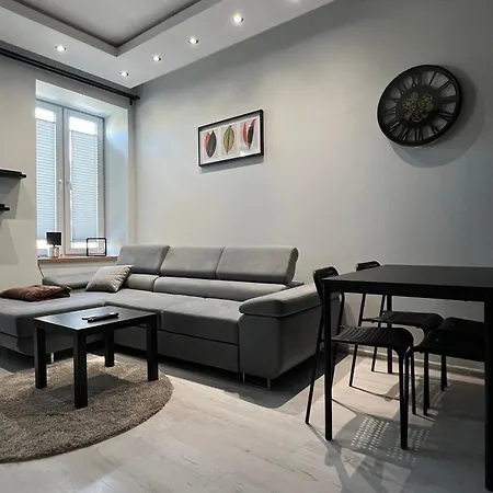 Apartment Apartament Przy Pl Niepodleglosci *